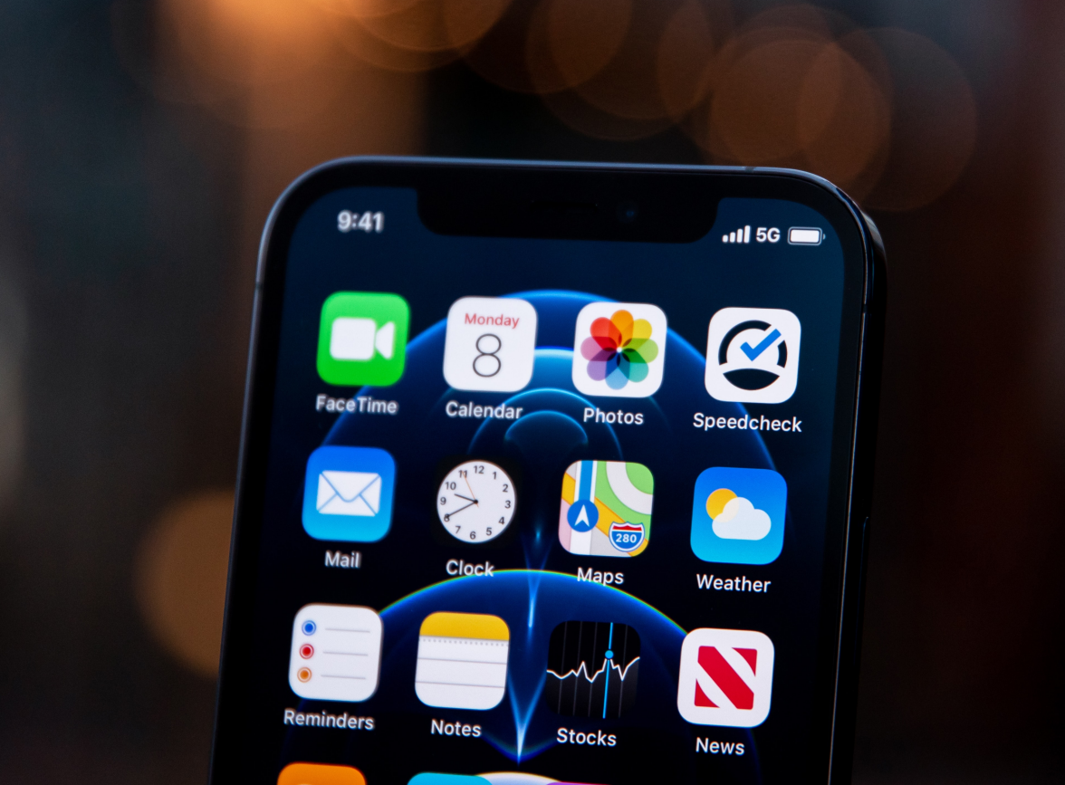 武川苹果手机维修分享为什么 iPhone 12 在冬季会自动关机 